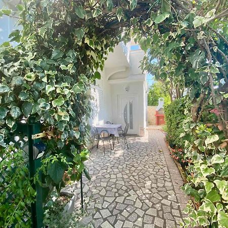 Apartmani Franciska Rab Town Exterior photo