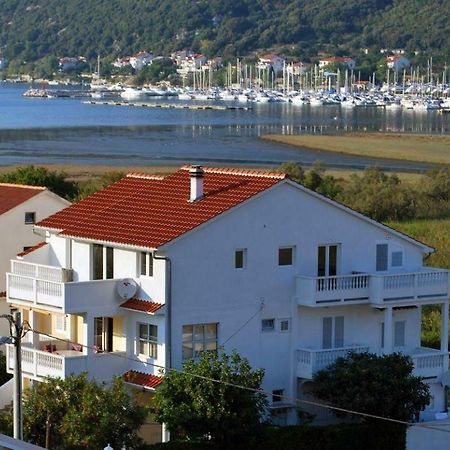 Apartmani Franciska Rab Town Exterior photo