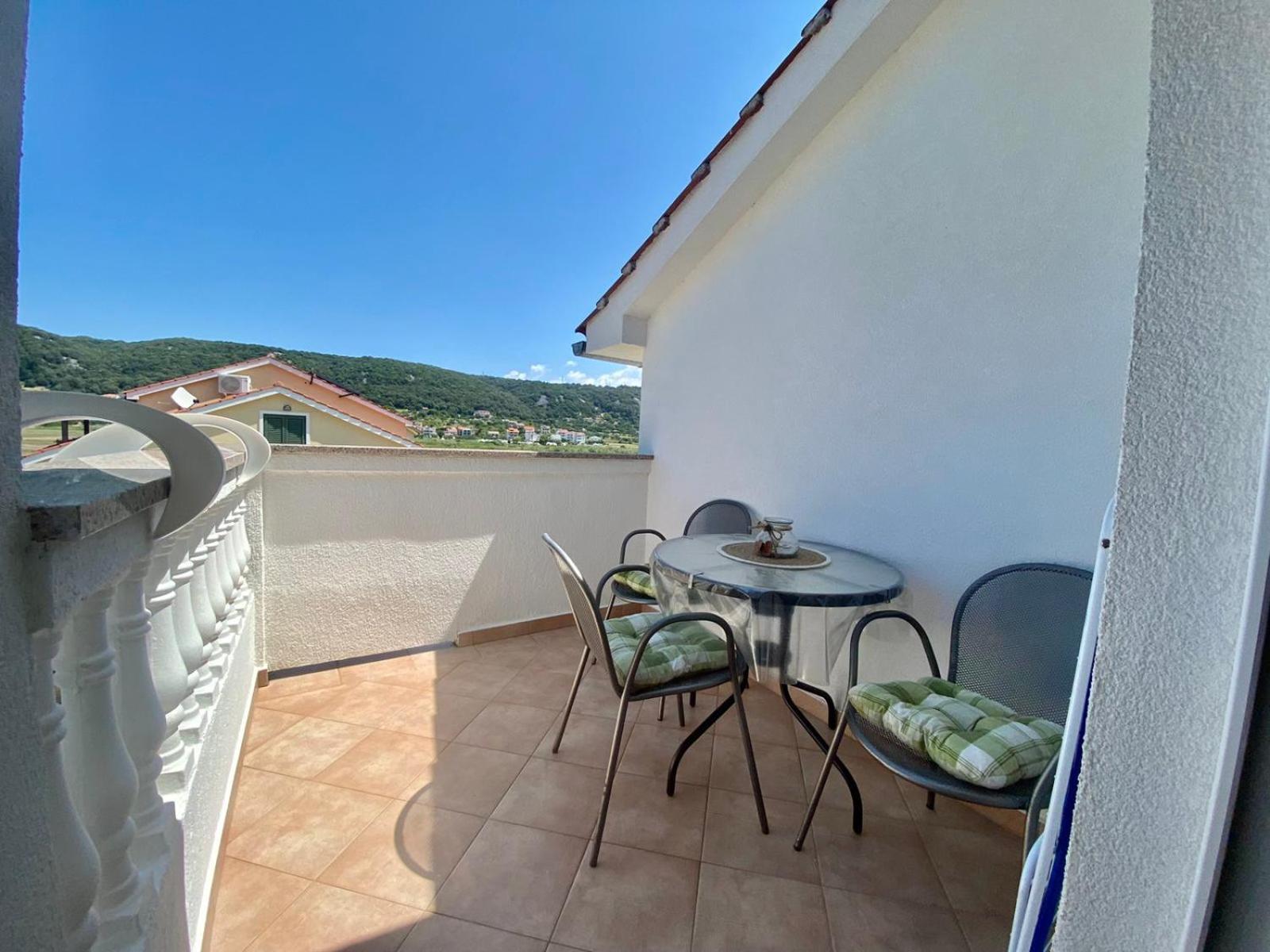 Apartmani Franciska Rab Town Exterior photo