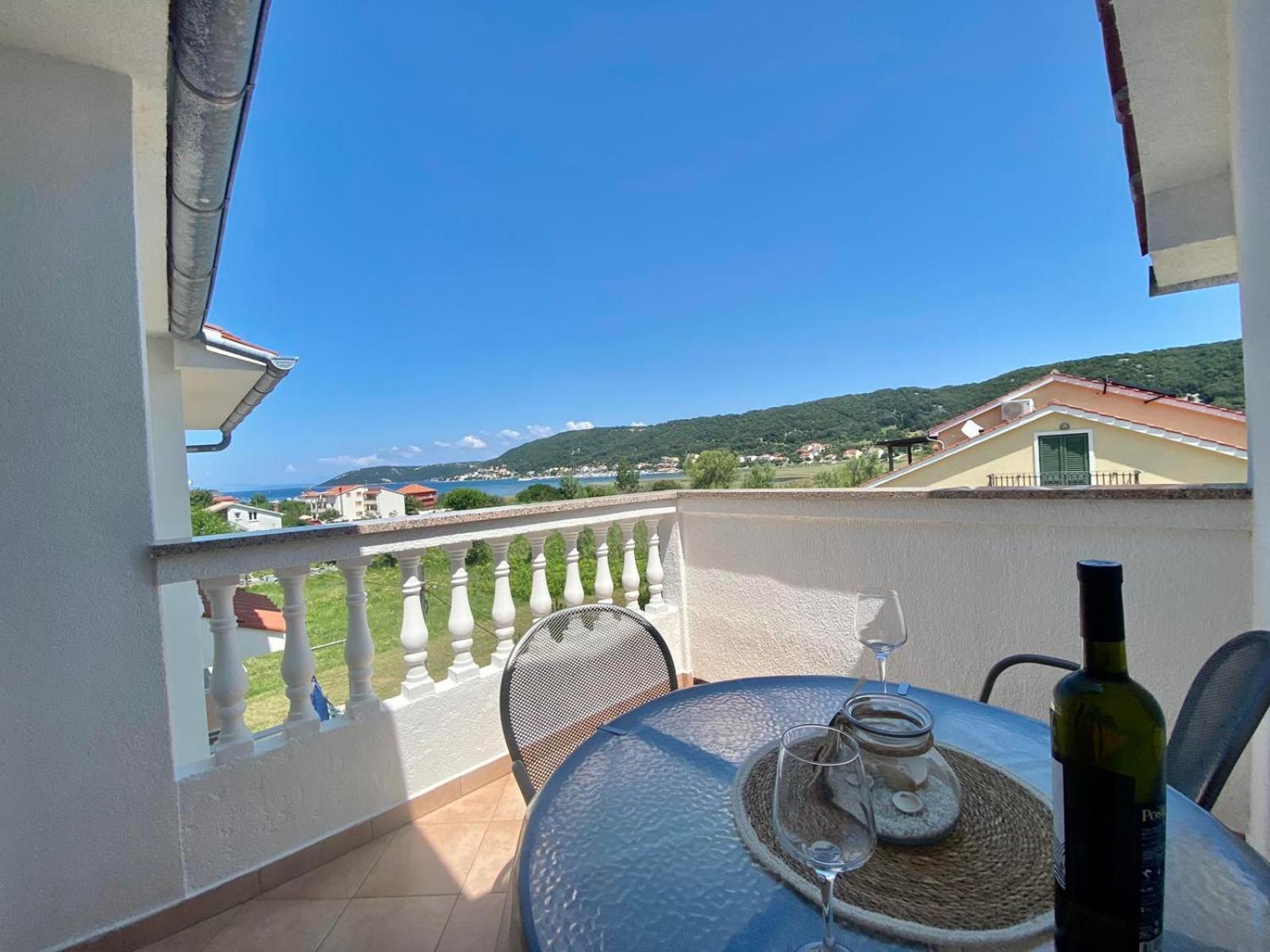 Apartmani Franciska Rab Town Exterior photo